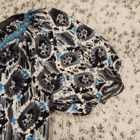 Karen Kane 100% Silk Short Puff Sleeve V-Neck Embellished Blouse SZ X-Small - Picture 6 of 10